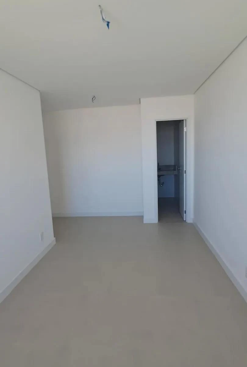 3-bedroom apartment with floor-to-ceiling windows — photo 20