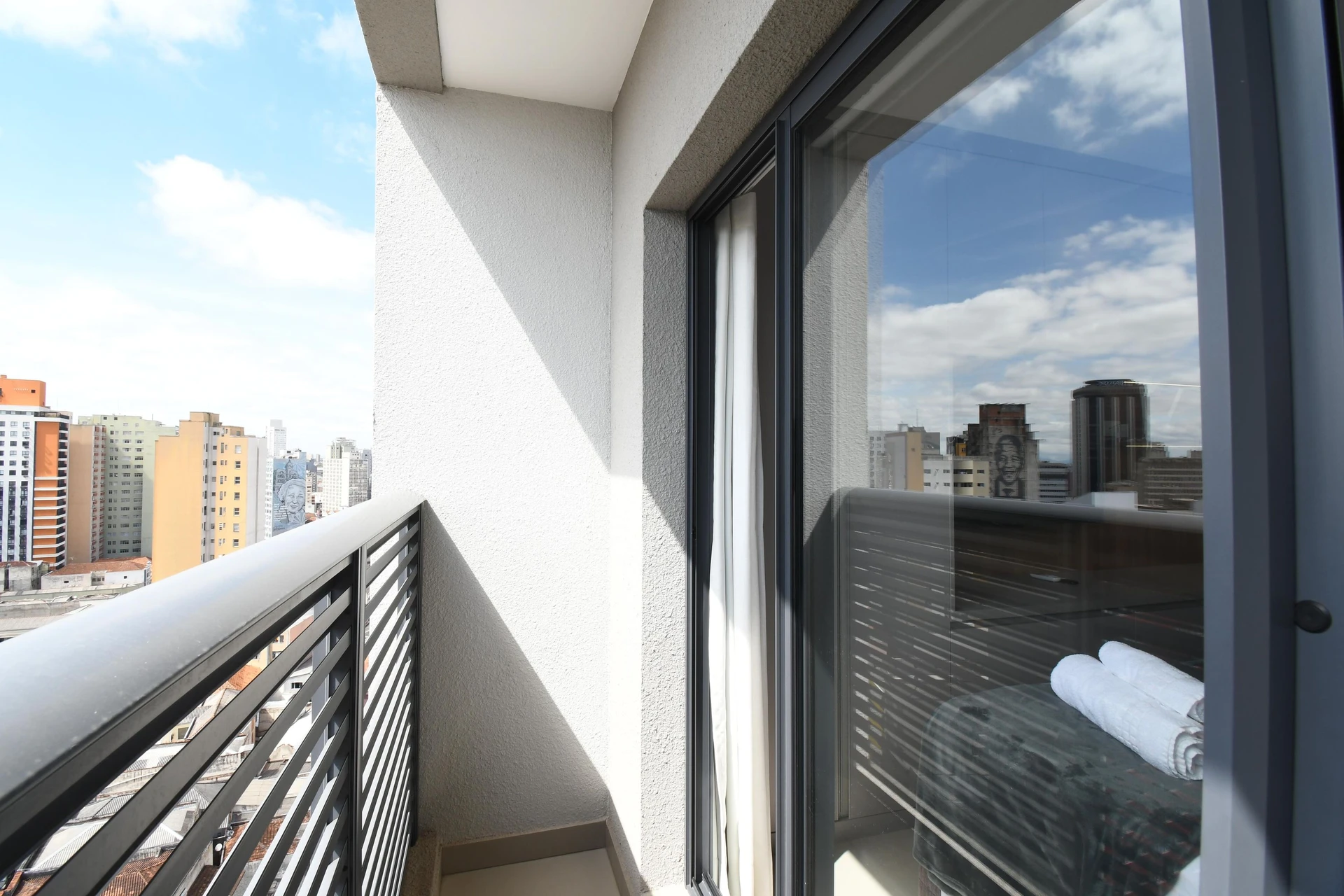 Furnished studio, 25 m², with floor-to-ceiling windows — photo 26