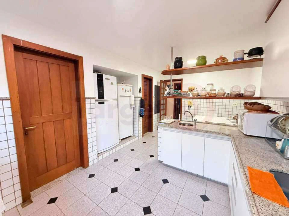 Furnished house with 5 en-suite bedrooms and 8 parking — photo 15