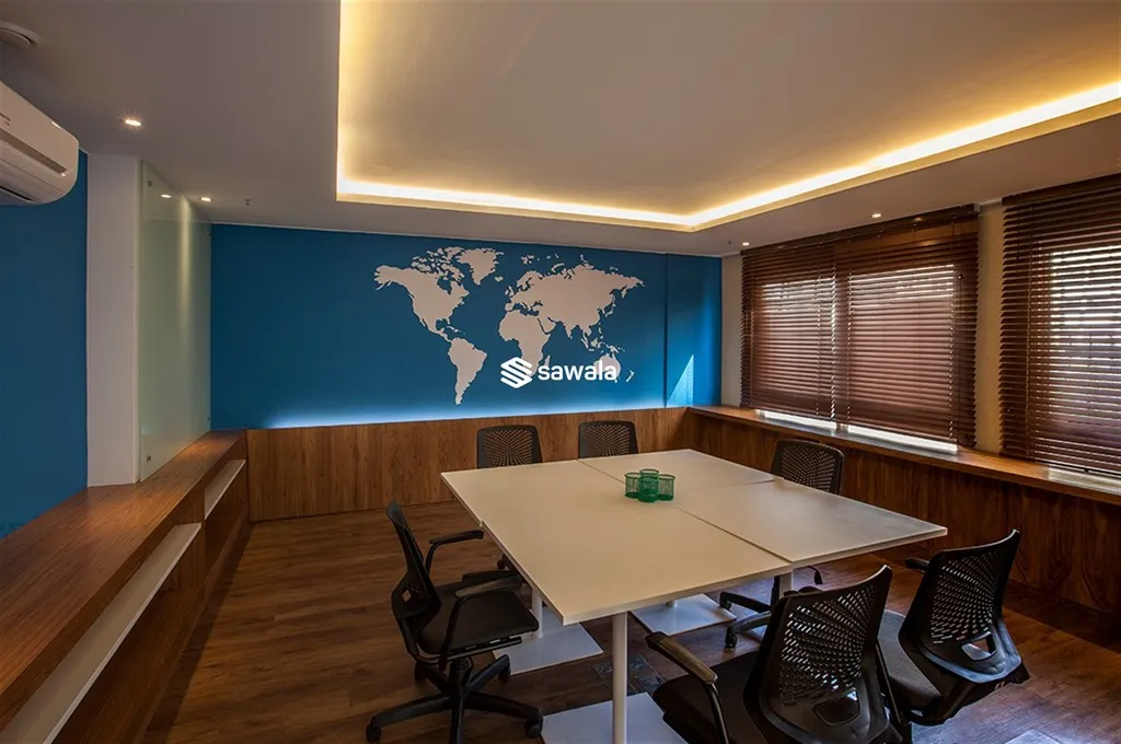 2-bedroom apartment in a building with a pool — photo 29