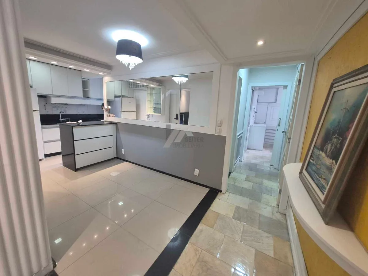 3-bedroom apartment with a glass-enclosed balcony — photo 16