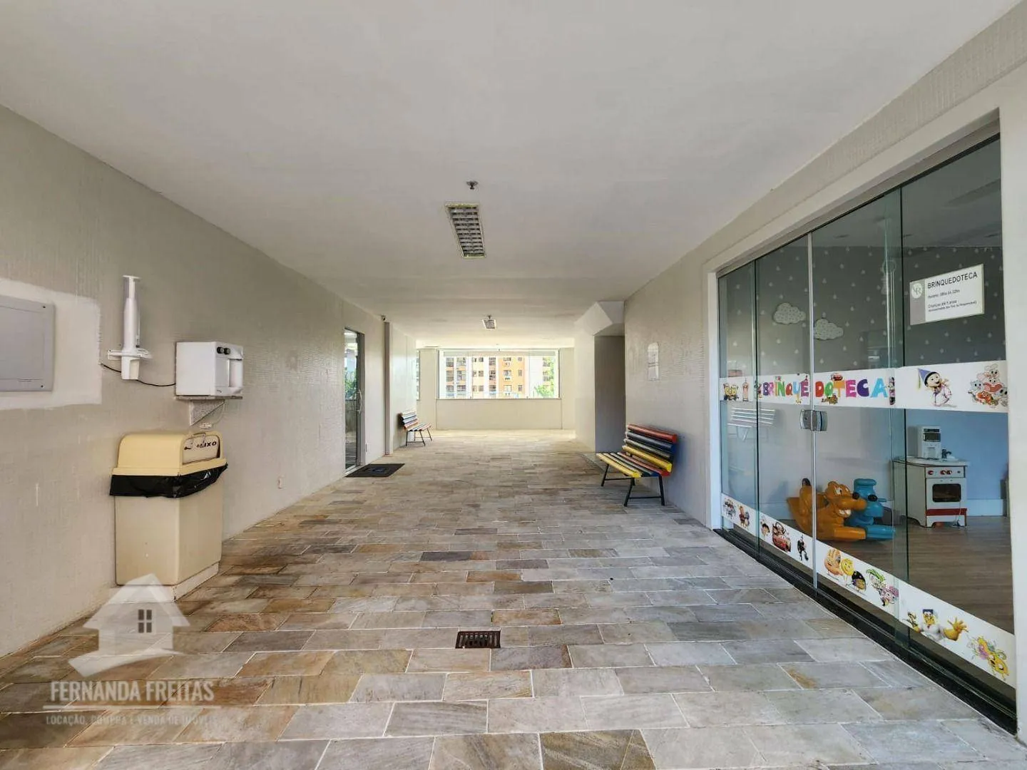 Furnished duplex penthouse with 3 bedrooms and 191 m² — photo 42