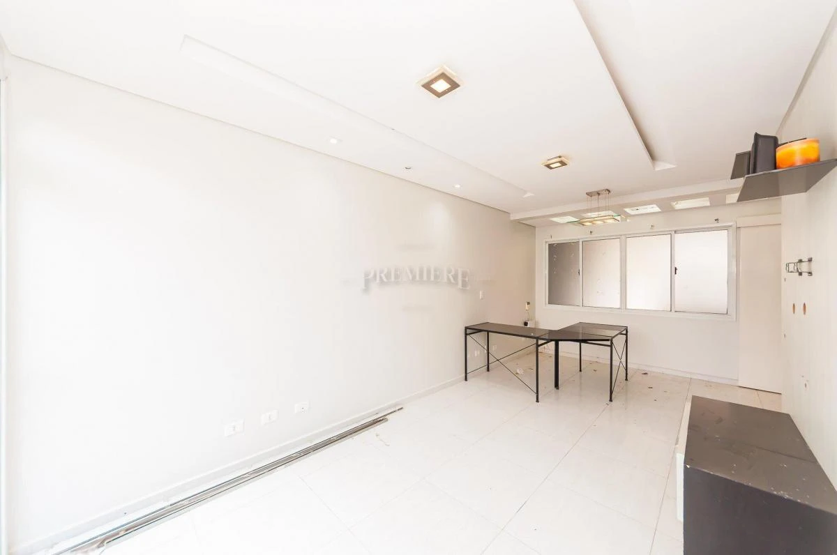 4-bedroom house with 4 parking spaces and open-plan kitchen — photo 44