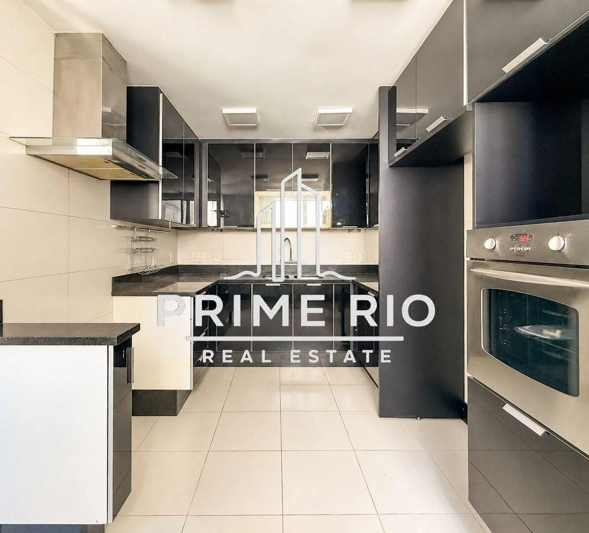Duplex penthouse with 3 en-suite bedrooms — photo 16