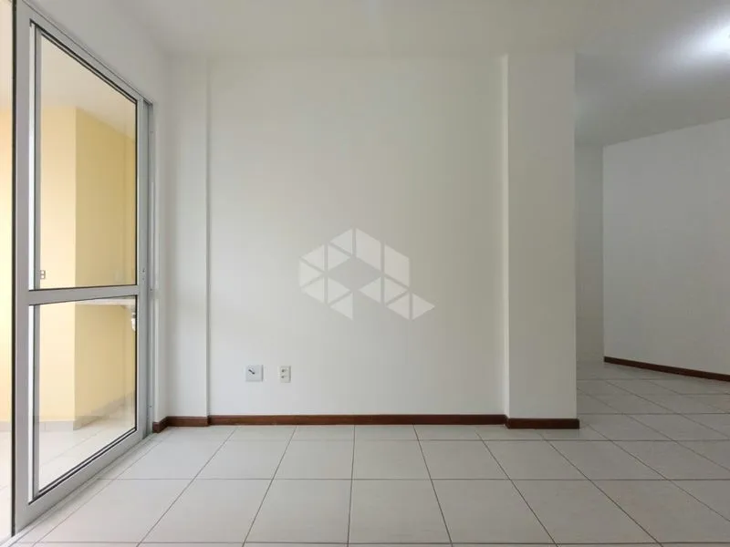 2-bedroom apartment in a building with a gym — photo 15