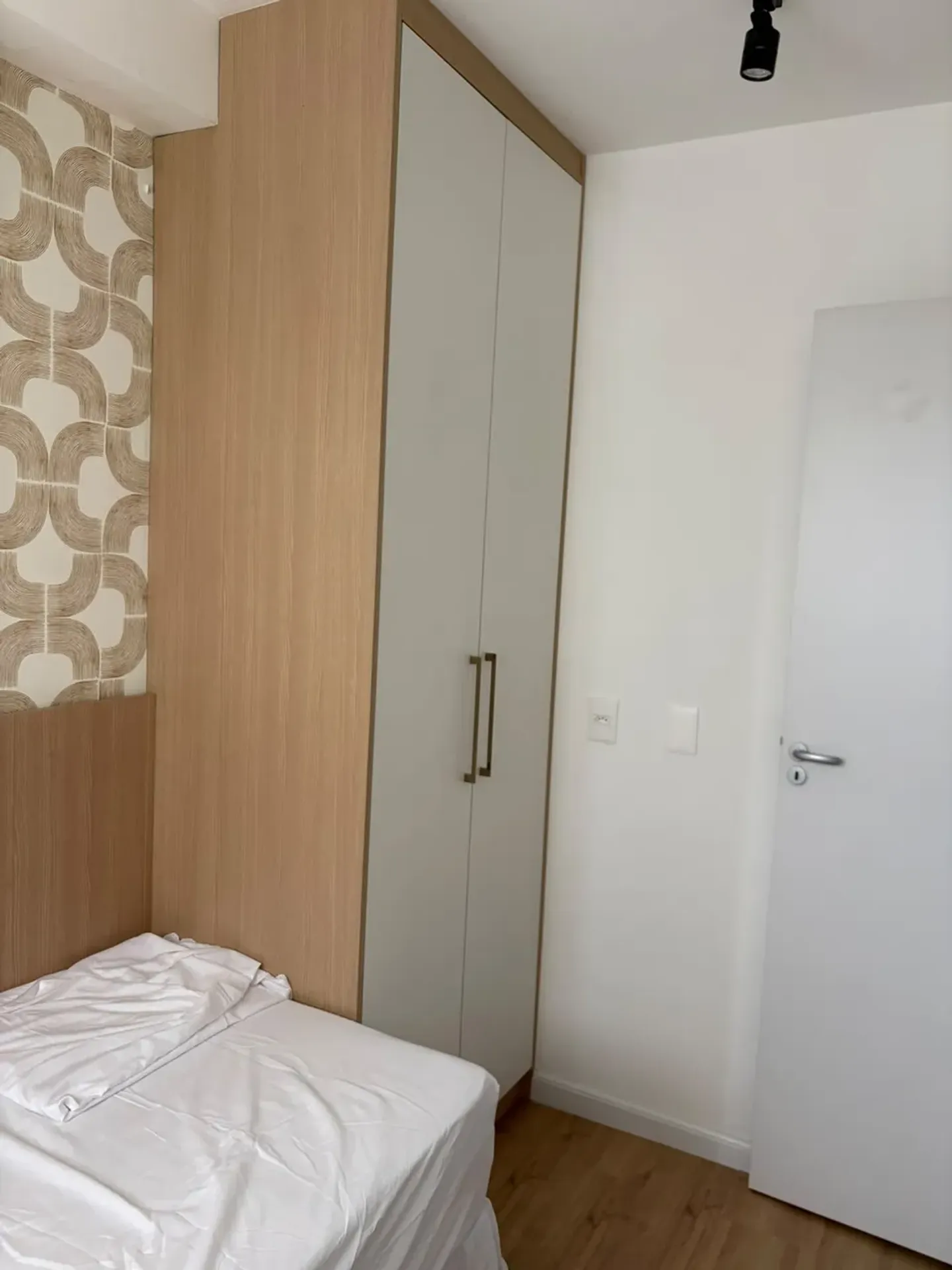 2-bedroom apartment in a building with a sauna — photo 29
