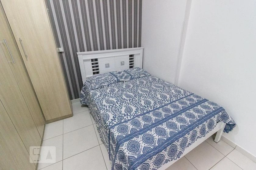 Furnished 1-bedroom apartment with en-suite bath and pets — photo 3