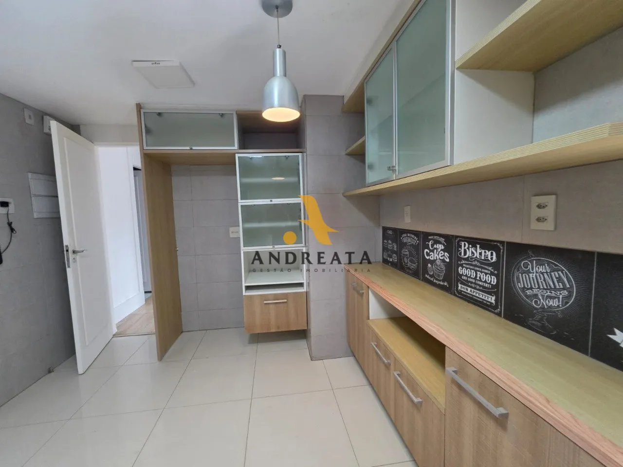 Apartment on the 5th floor with a glass-enclosed balcony — photo 21