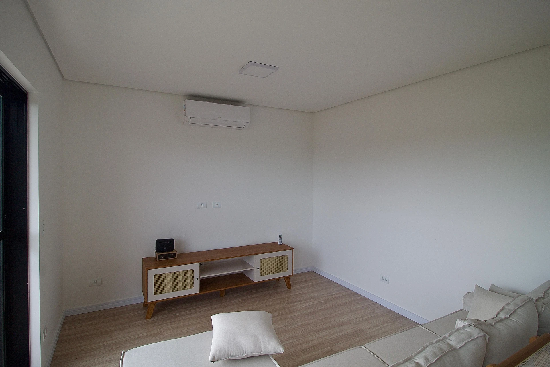3-bedroom apartment with a dishwasher in Curitiba — photo 26