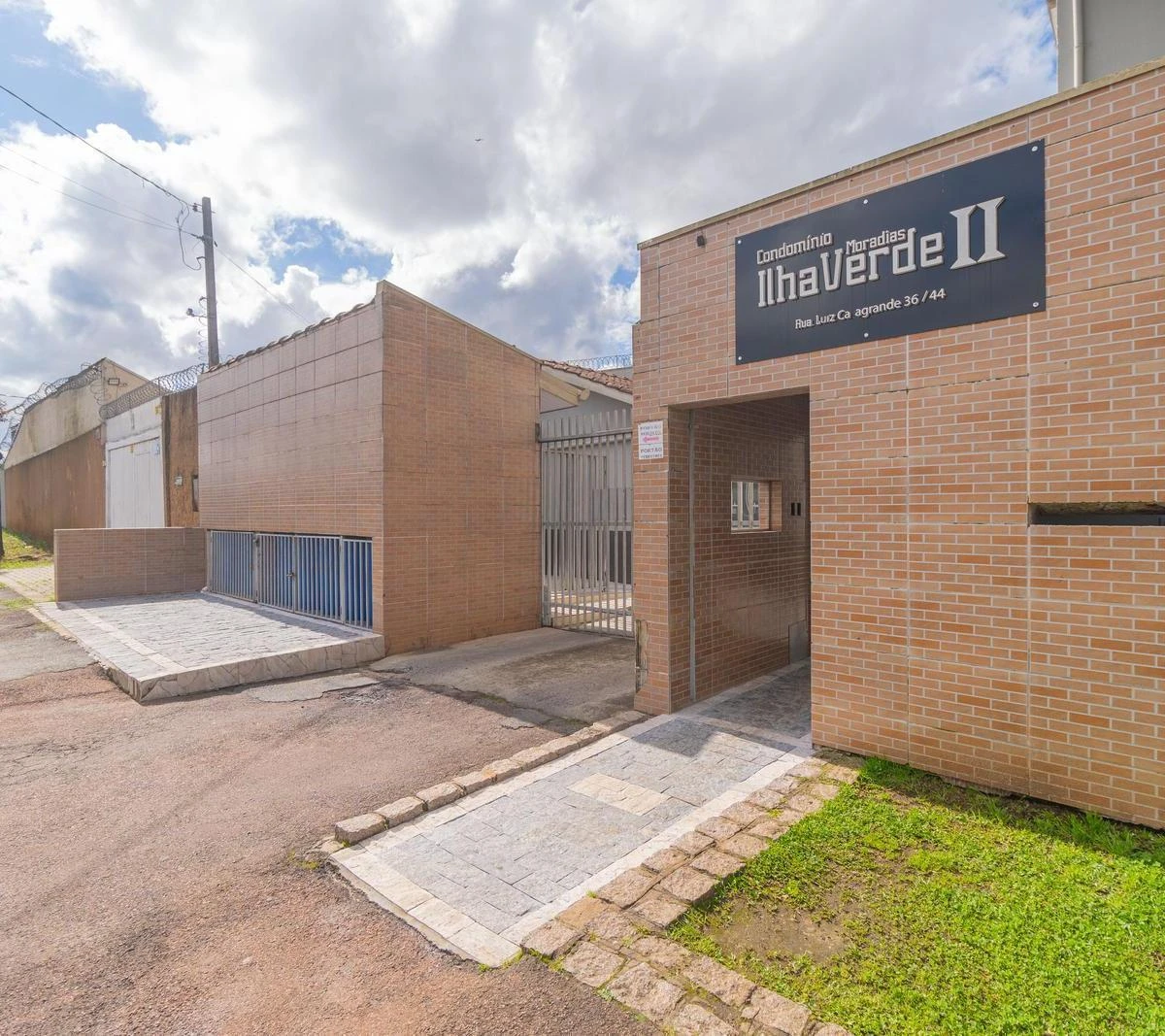 2-bedroom apartment with a washing machine in Curitiba — photo 11