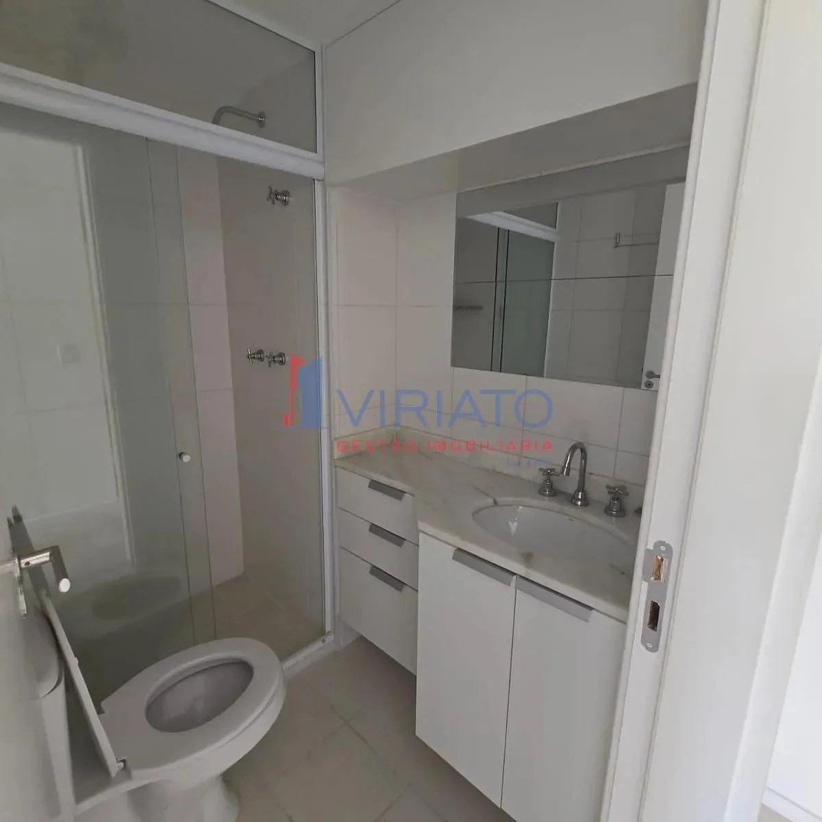 Apartment with 5 bedrooms and 2 bathrooms plus a balcony — photo 32