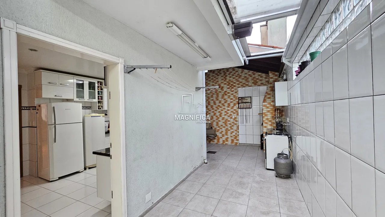 Unfurnished house with 3 en-suite bedrooms and 360 m² — photo 9