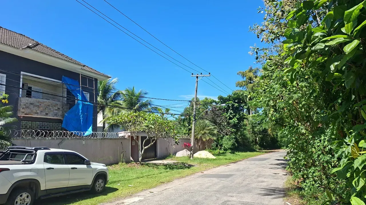 Rental house with 400 m², 4 bedrooms and 5 bathrooms — photo 6