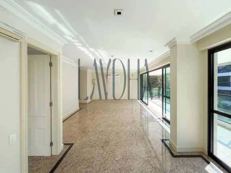 Apartment with 3 bedrooms and 3 bathrooms — photo 16