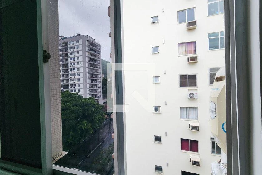Furnished apartment, 58 m², with a glass-enclosed balcony — photo 17