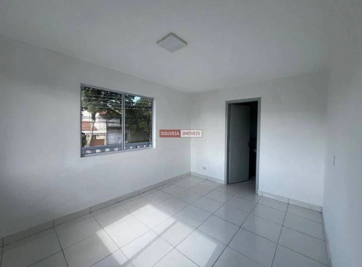 Casa com 4 quartos, 2 vagas e piso de cerâmica — photo 4