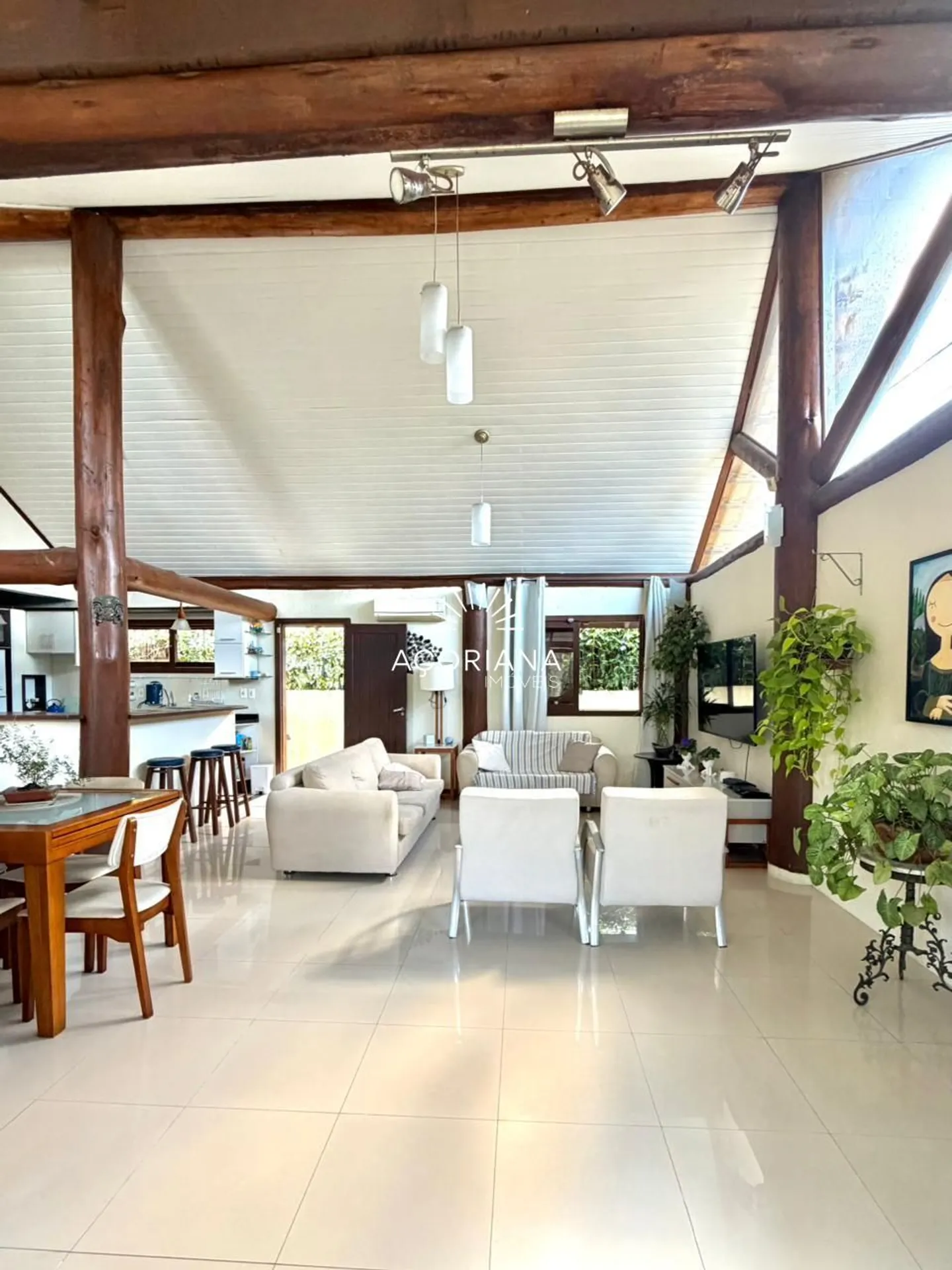 Floor-to-ceiling windows in a 3-bedroom house, 224 m² — photo 23