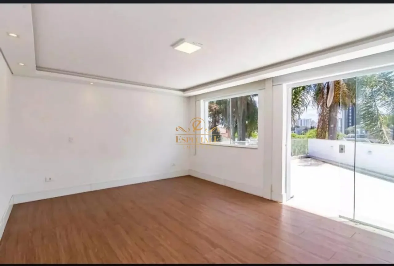 House with 3 bedrooms and open-plan kitchen — photo 13