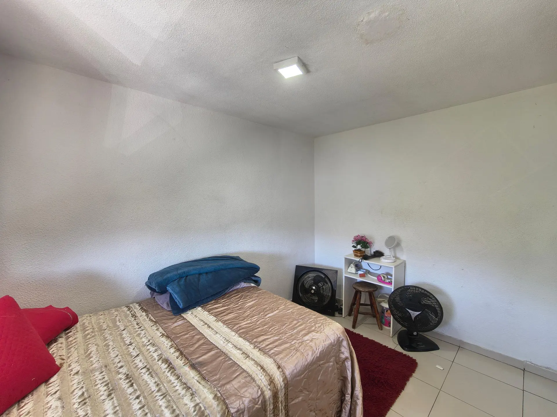 Furnished 2-bedroom apartment with 1 bathroom — photo 22
