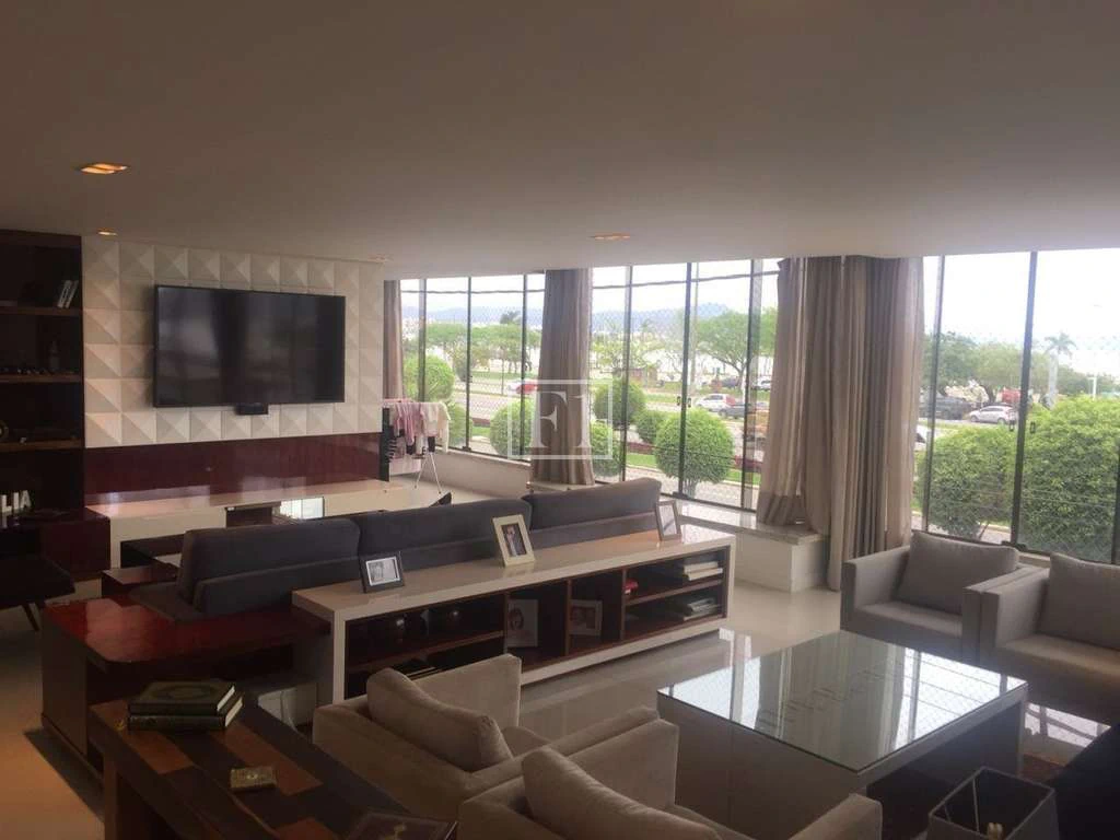 Apartamento amueblado de 4 dormitorios y 2 suites — photo 3