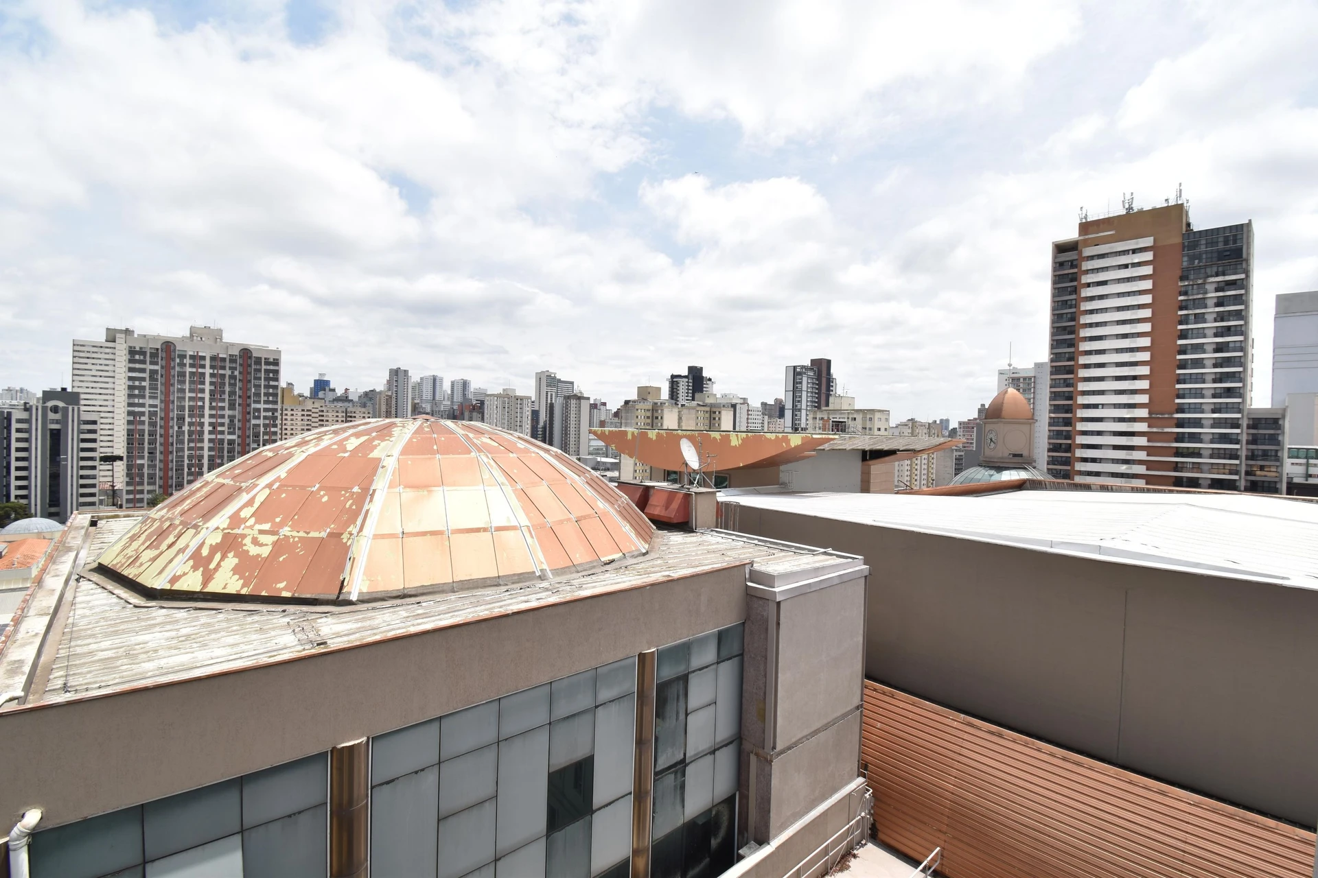 One-bedroom, 30 m² apartment in Curitiba — photo 18