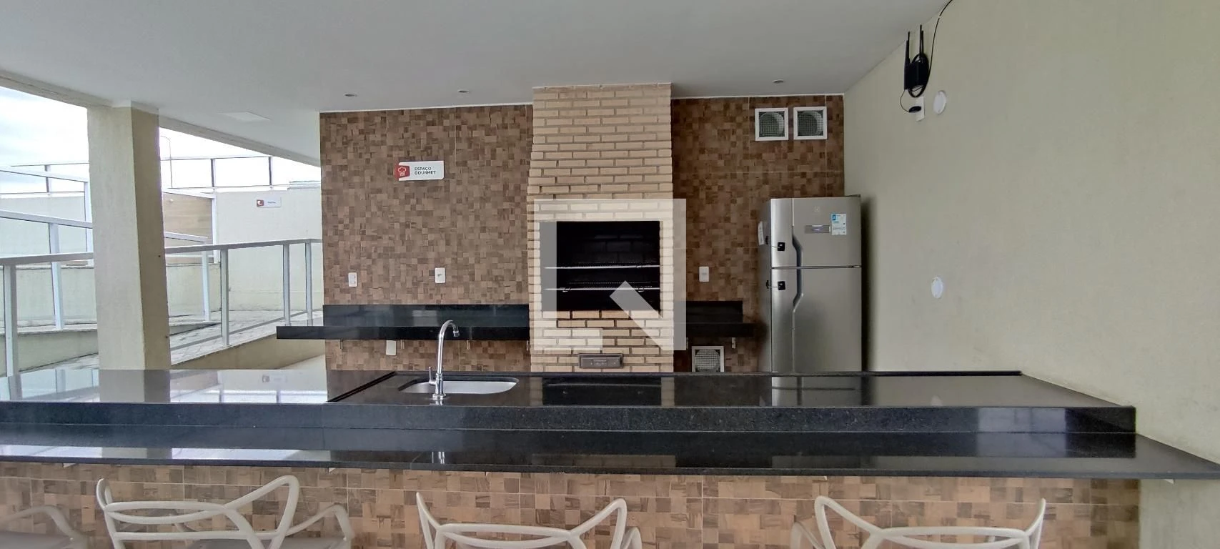 2-bedroom apartment in a building with a pool — photo 6