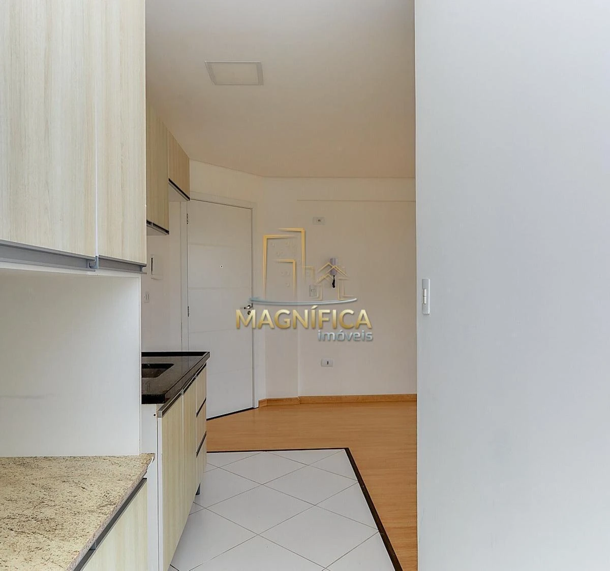 Wood or laminate floors in a one-bedroom apartment, 35 m² — photo 15