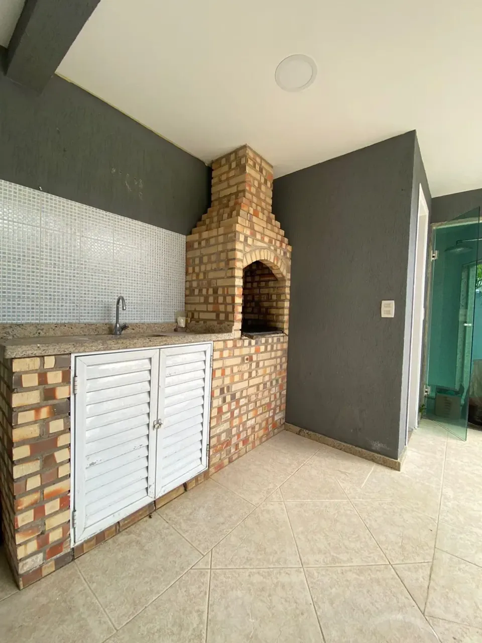 Casa con 4 dormitorios y 5 baños con 5 plazas de parking
