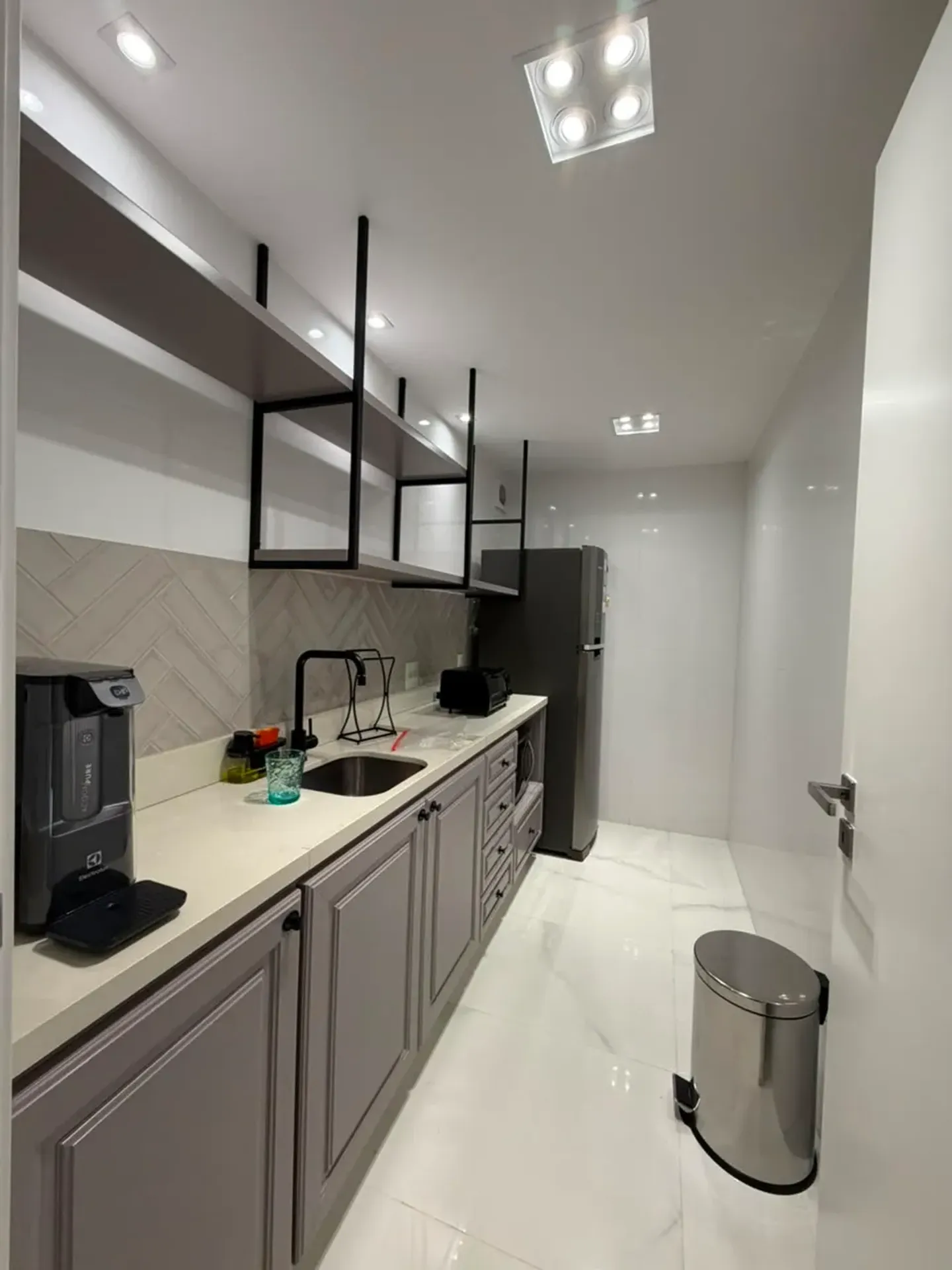 Furnished triplex home with 5 en-suite bedrooms and 600 m² — photo 14