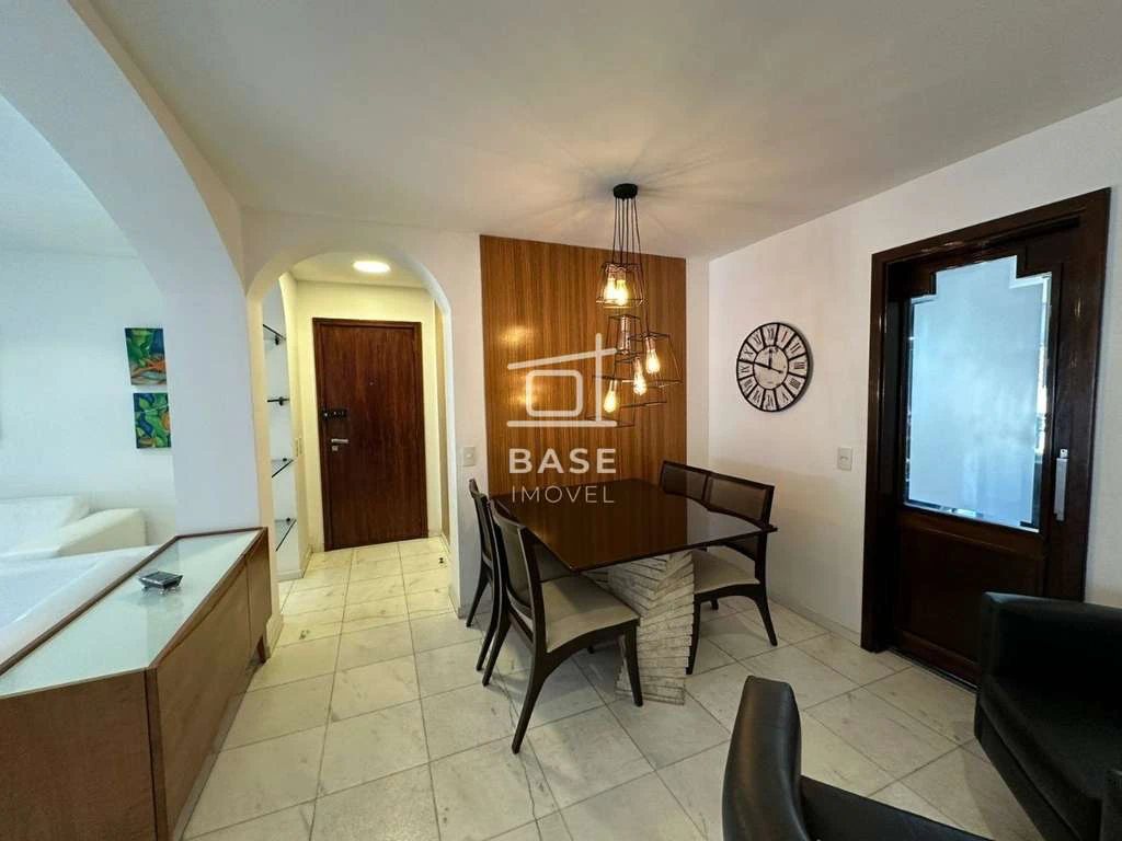 Furnished 2-bedroom apartment with balcony — photo 10