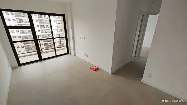 Apartamento sem mobília com vista para a cidade e montanhas — photo 7