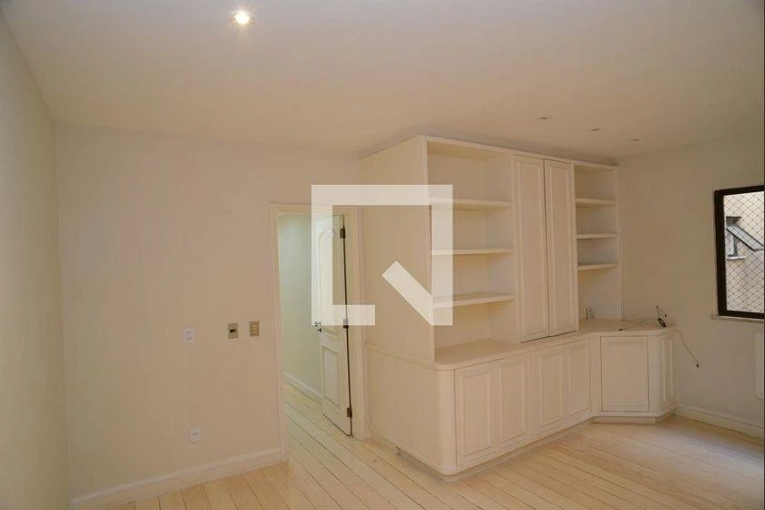 Apartamento para aluguel com 3 quartos e varanda de vidro — photo 37