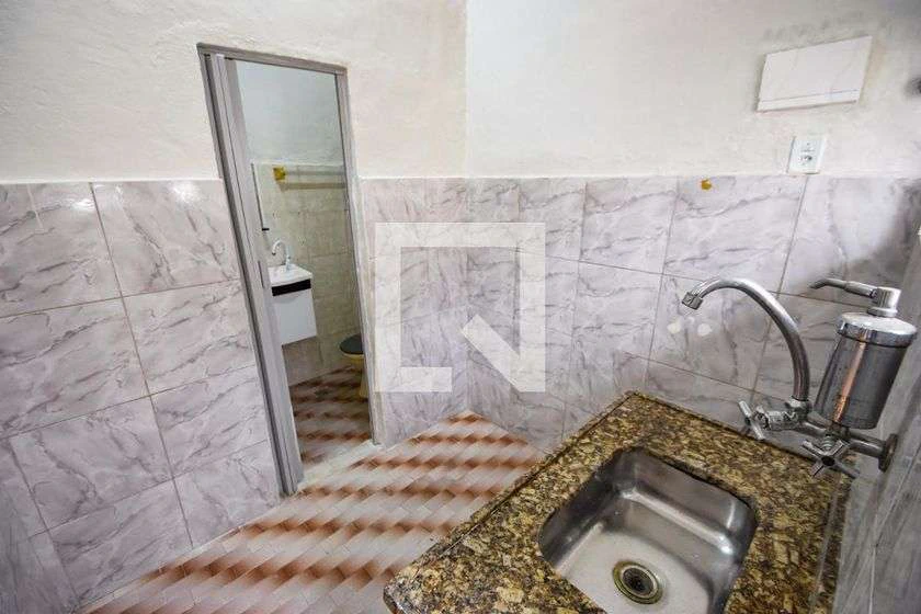 1-bedroom house with private garden and balcony — photo 11