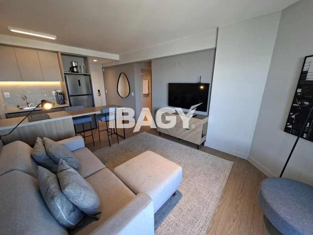 Studio with a glassed-in balcony and open-plan kitchen — photo 51