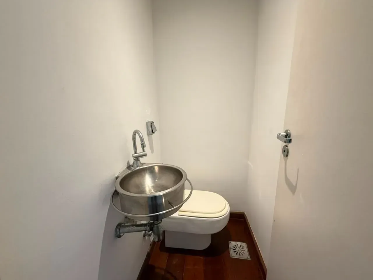 3-bedroom apartment with balcony and 2 parking spaces — photo 18