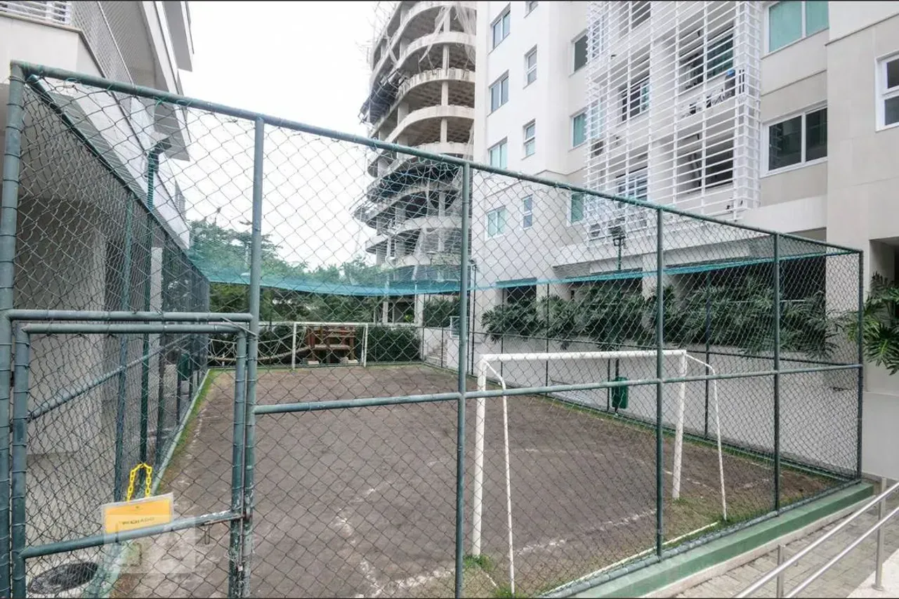 2-bedroom apartment with enclosed balcony and parking — photo 38