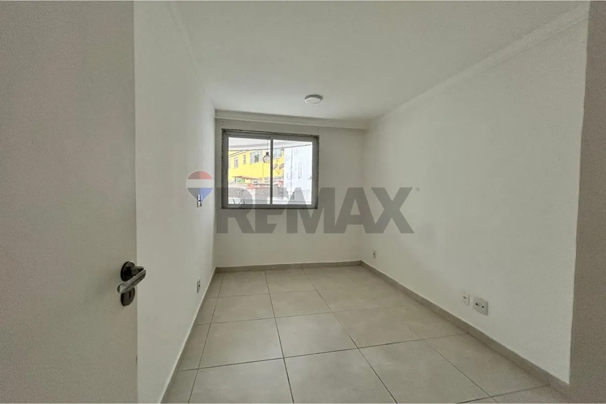 Apartment on the 2nd floor with a grill on the balcony — photo 6