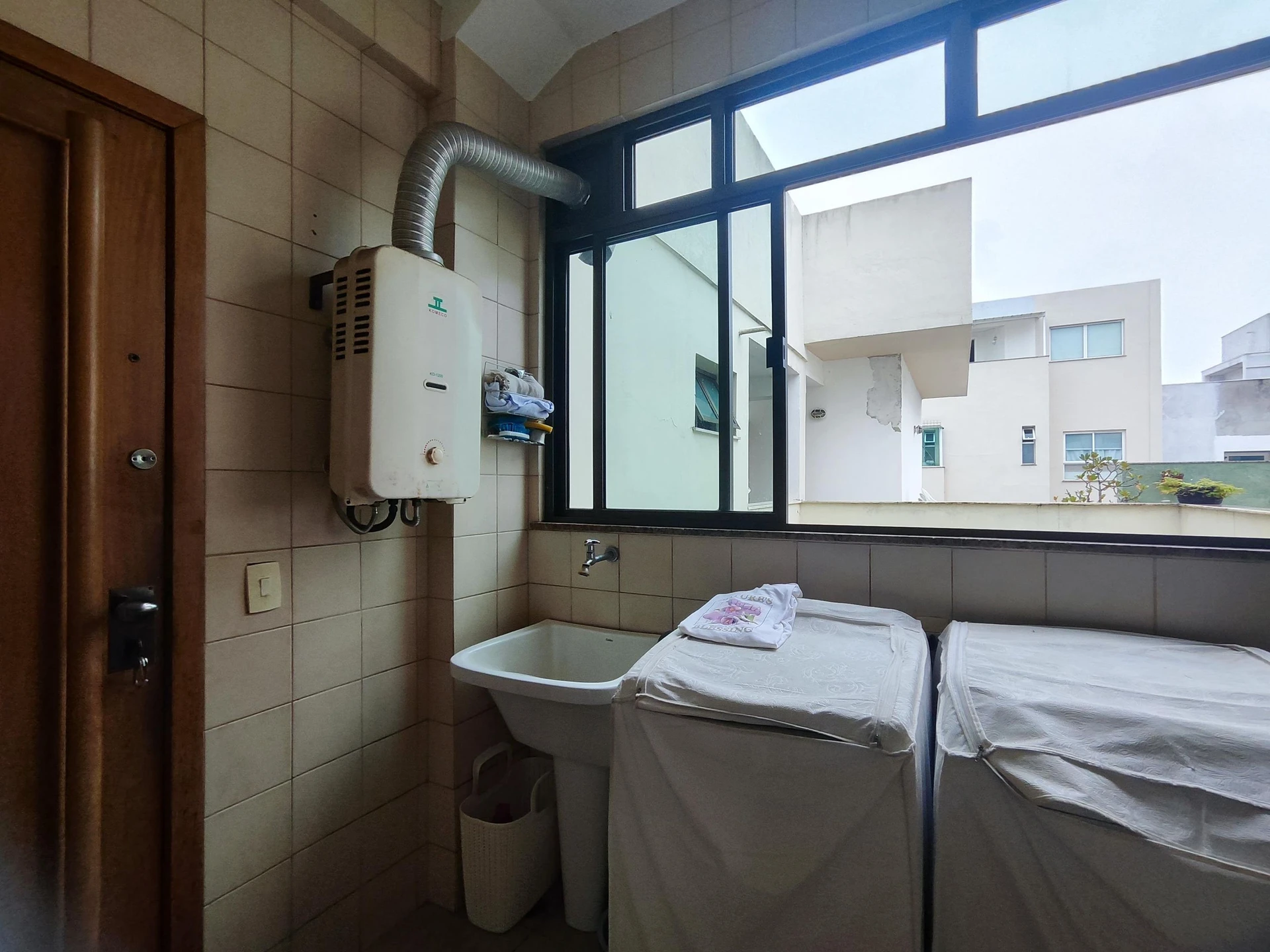 Apartamento amueblado de 5 dormitorios y jardín privado — photo 28