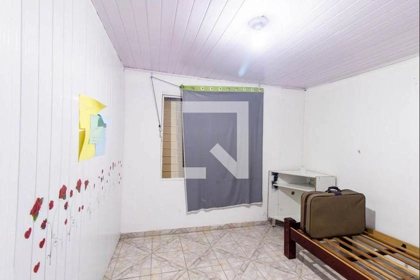 Rental house with 2 bedrooms and a laundry area — photo 6