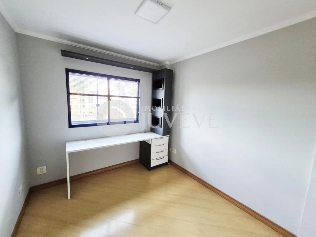 Furnished 3-bedroom apartment with enclosed balcony grill — photo 5