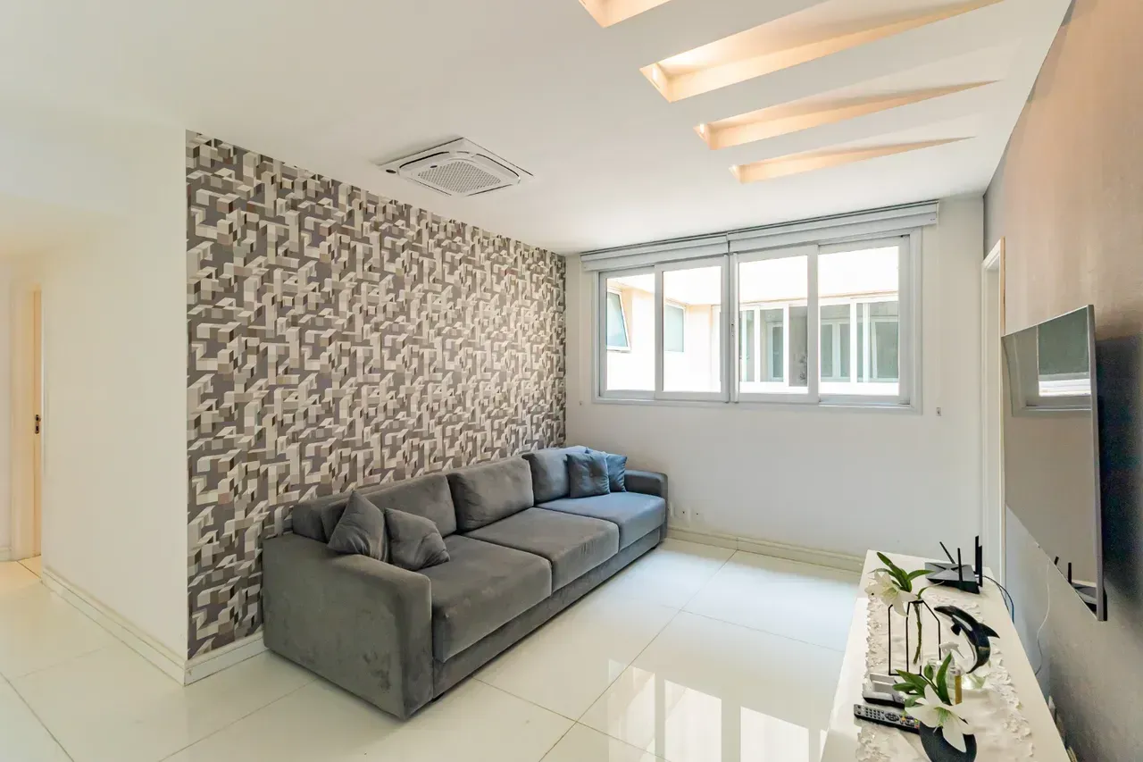 Apartment with 4 bedrooms, 5 bathrooms and balcony — photo 14