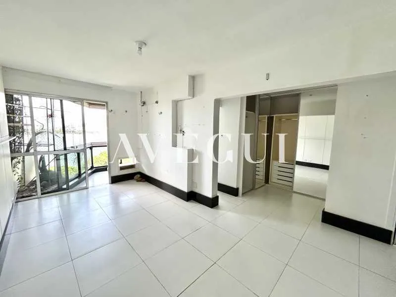Residential apartment with 4 bedrooms and 4 bathrooms — photo 6