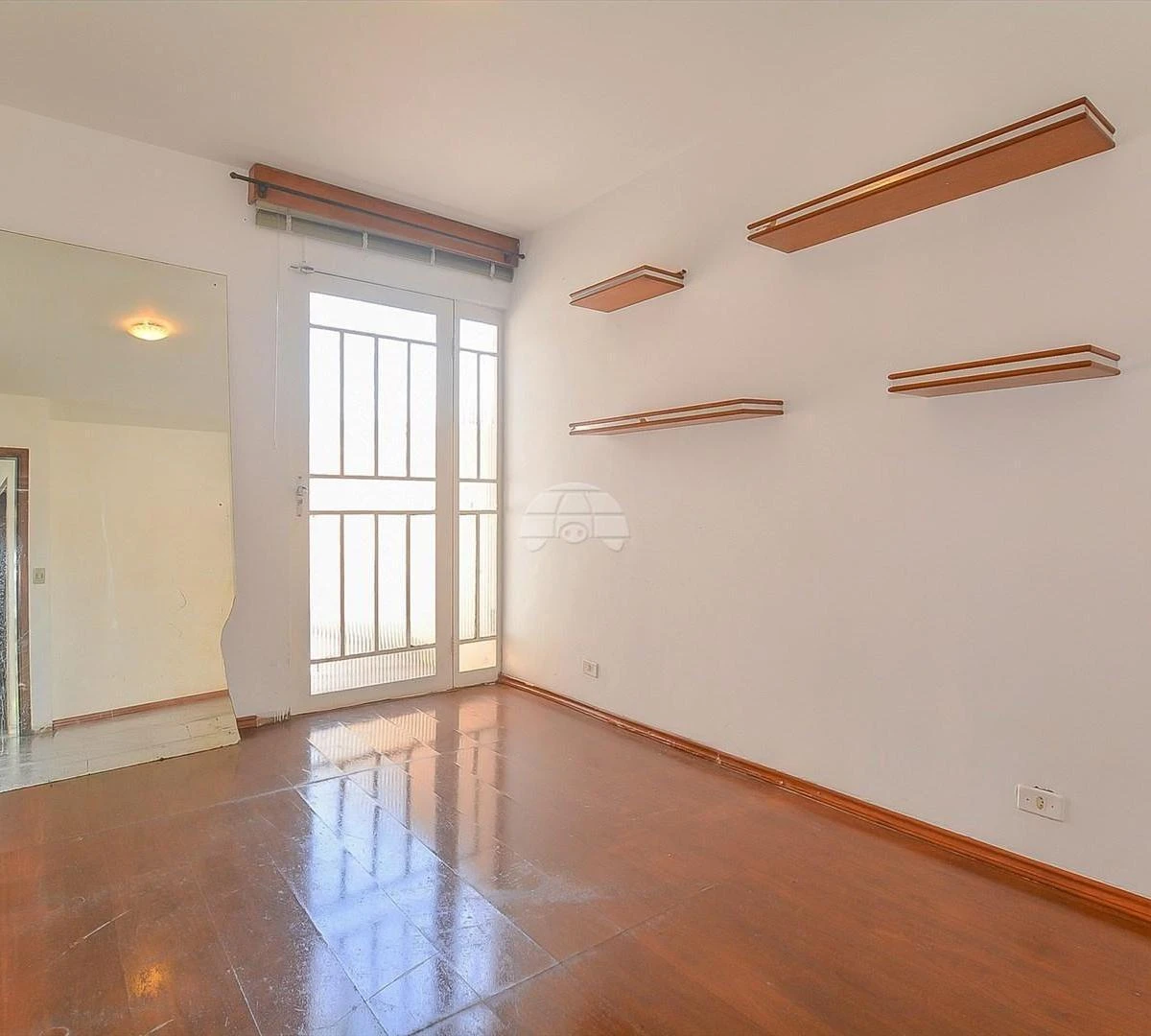 5-bedroom house with a grill on the balcony — photo 13