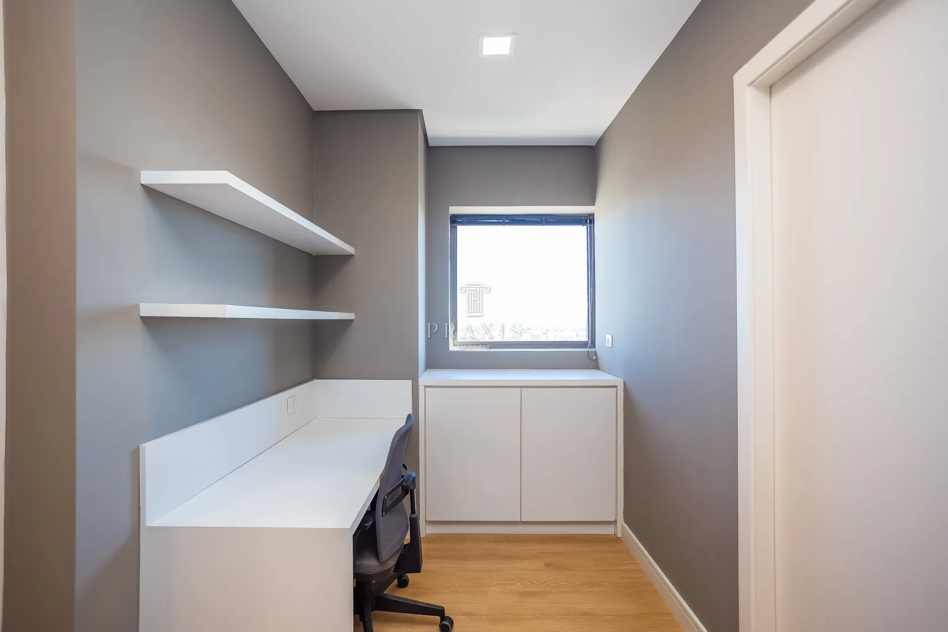 2-bedroom apartment with a home office — photo 26