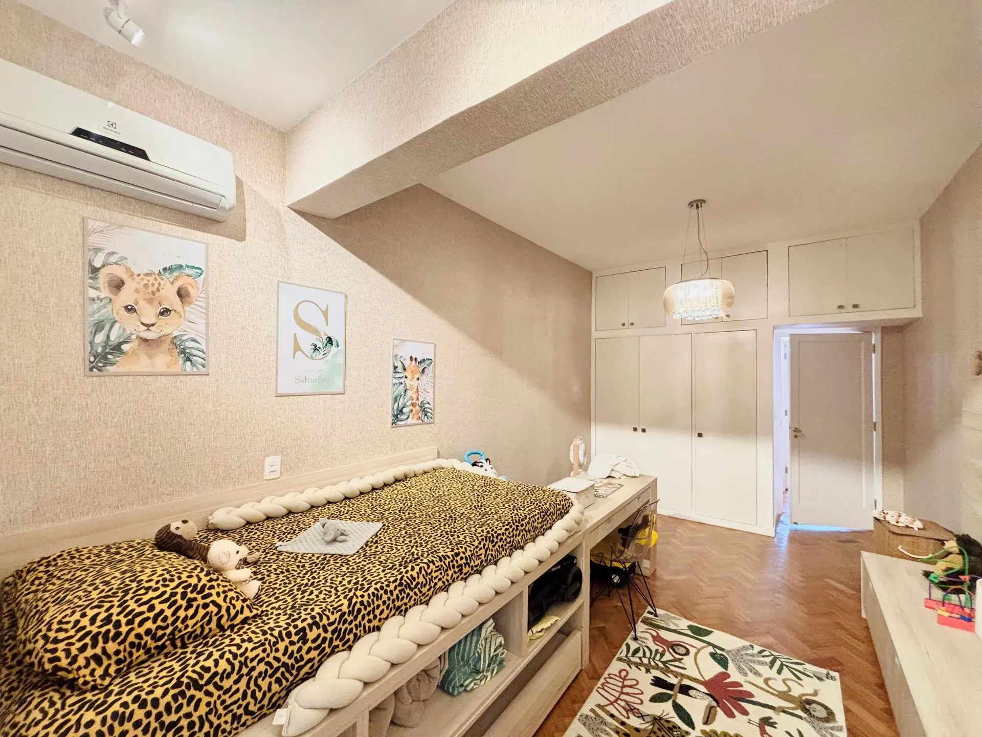 4-bedroom apartment with a home office in Rio de Janeiro — photo 8