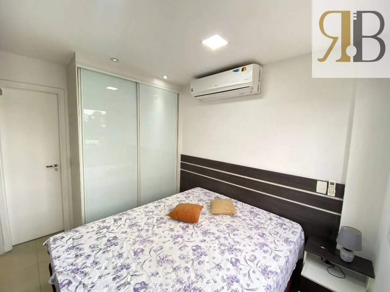 Furnished 1-bedroom apartment with an integrated kitchen — photo 8