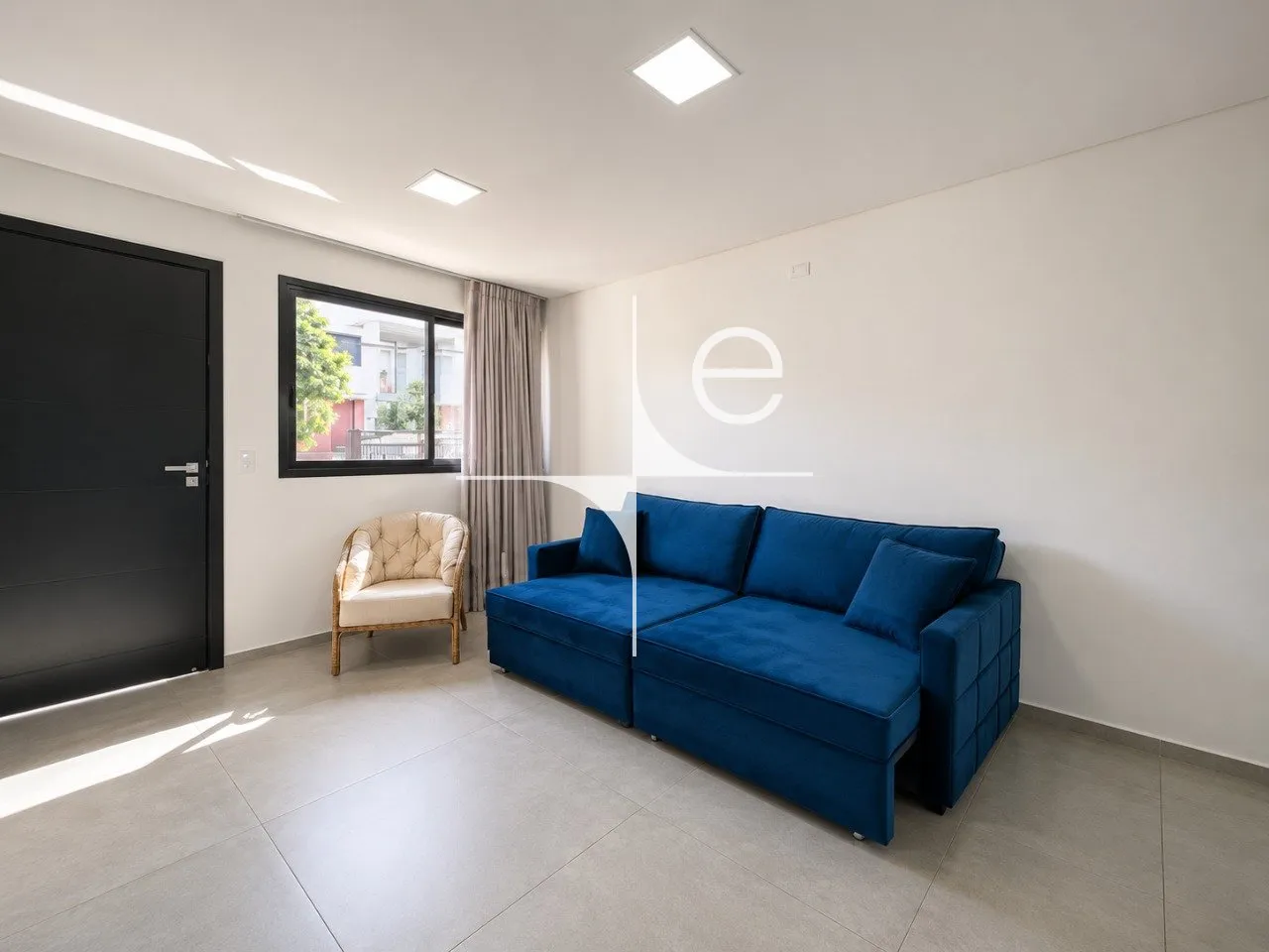 House with 3 bedrooms and a private yard — photo 3