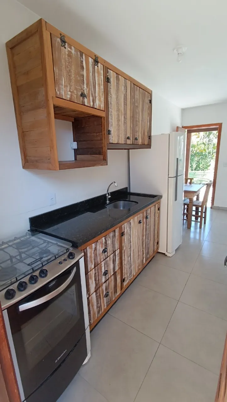 Apartamento mobiliado com 1 quarto e varanda