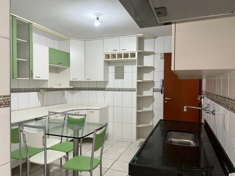 Unfurnished 2-bedroom apartment with 1 bathroom and parking — photo 5