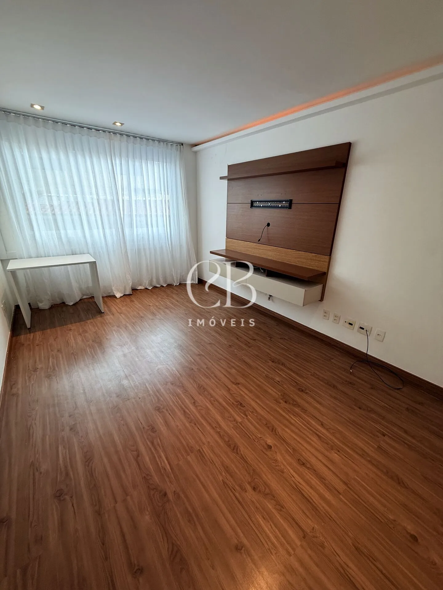 4-bedroom apartment with 5 bathrooms and 3 parking spaces — photo 22